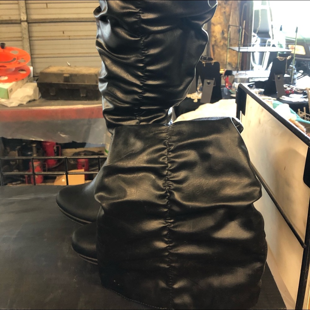 Shoes - Picture 2 of 2